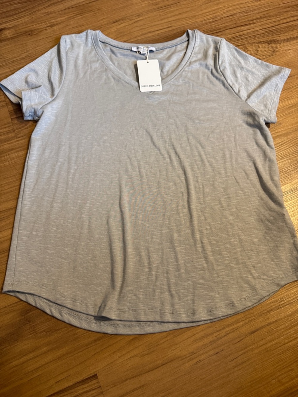 NWT Green Envelope Short Sleeve Scoop Neck Top